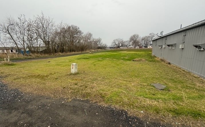 Pictures of Land property located at 81888 US-395, Hermiston, OR 97838 for sales - image #1