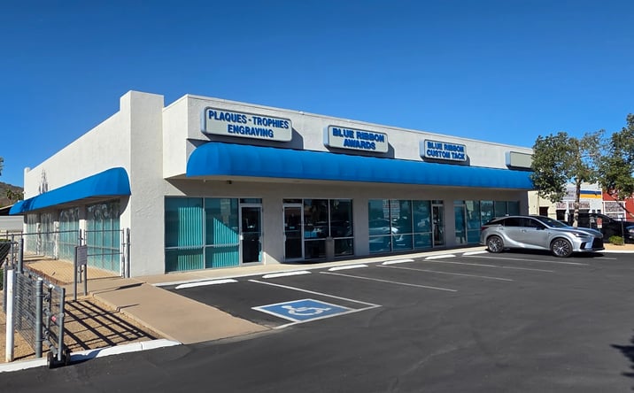 Pictures of Retail property located at 15026 N Cave Creek Rd, Phoenix, AZ 85032 for sales - image #1