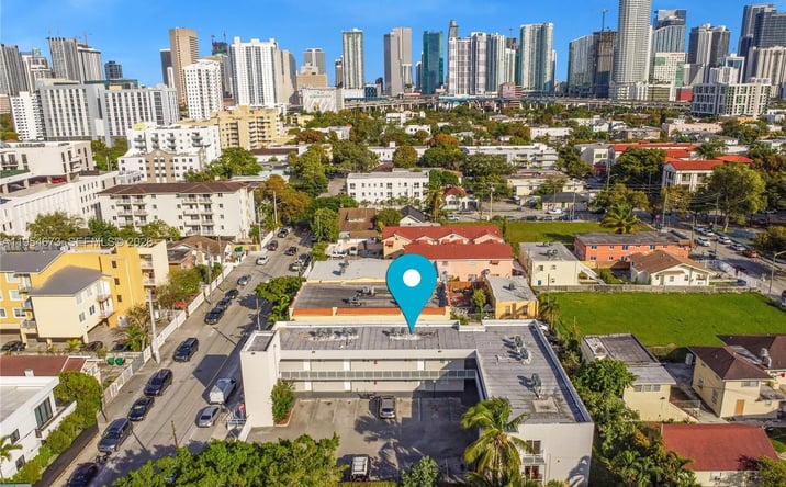 Pictures of Multifamily property located at 750 SW 2nd St, Miami, FL 33130 for sales - image #1