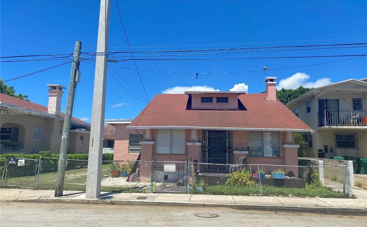 Pictures of Multifamily property located at 114 NW 10th Ave, Miami, FL 33128 for sales - image #1