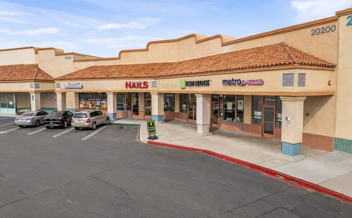 Pictures of Retail property located at 20200 Outer Hwy 18, Apple Valley, CA 92307 for sales - image #1