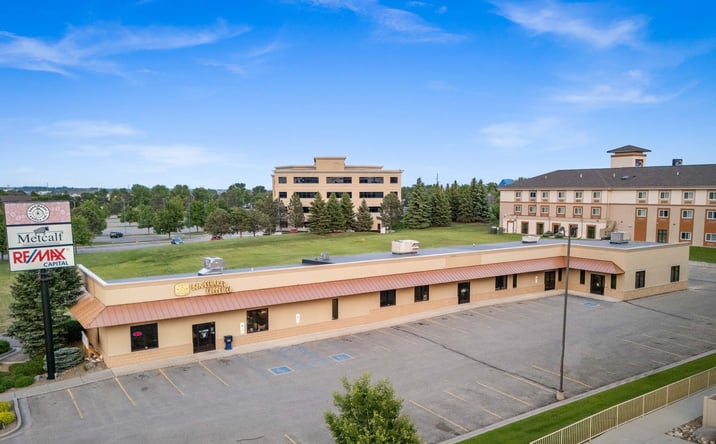 Pictures of Retail property located at 1501 Mapleton Ave, Bismarck, ND 58503 for sales - image #1