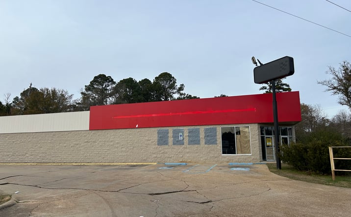 Pictures of Retail property located at 2020 Raymond Rd, Jackson, MS 39204 for sales - image #1