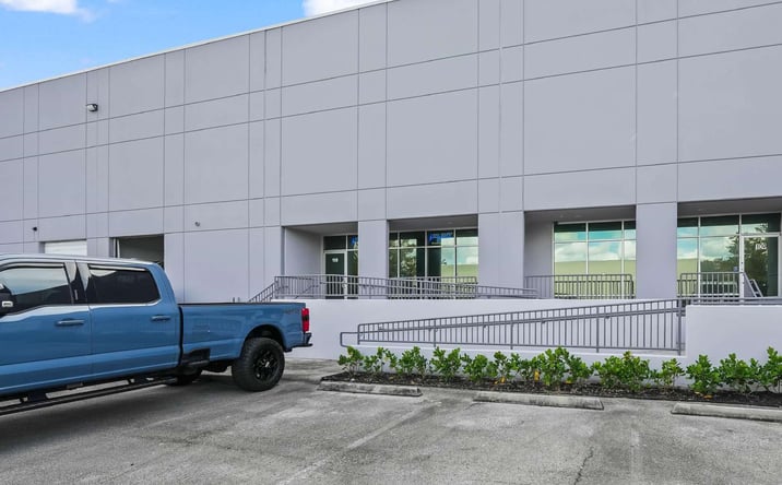 Pictures of Industrial property located at 1700 35th St Unit 108, Orlando, FL 32839 for sales - image #1