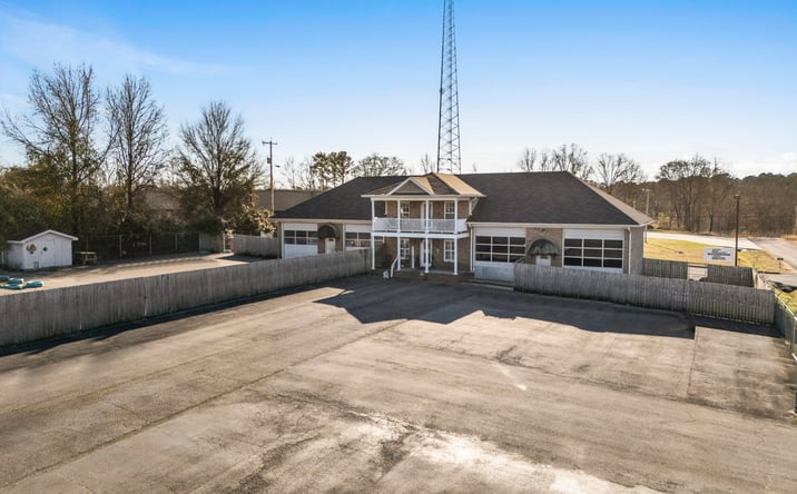 Pictures of Retail, Office, Industrial, Special Purpose property located at 915 Cooley St, Albertville, AL 35950 for sales - image #1