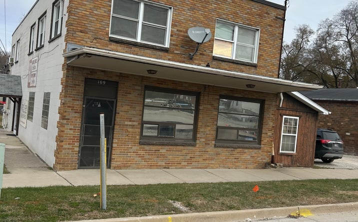 Pictures of Mixed Use, Office, Retail property located at 109 E Hydraulic Ave, Yorkville, IL 60560 for sales - image #1