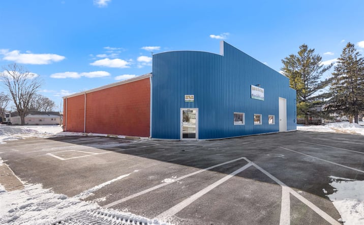 Pictures of Retail property located at 502 S Schuyler St, Lena, IL 61048 for sales - image #1