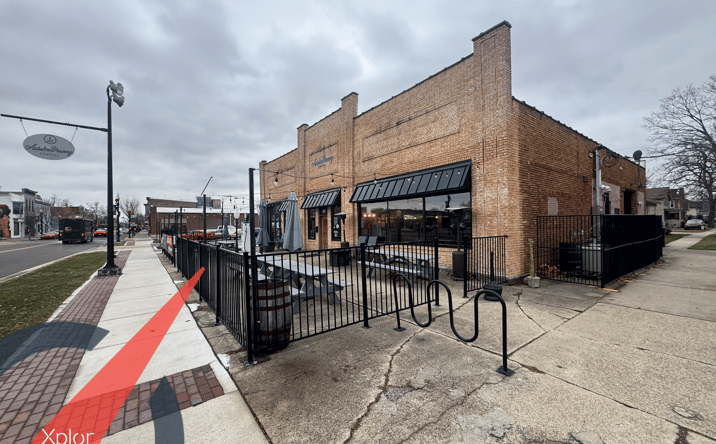 Pictures of Retail property located at 309 N Main St, Auburn, IN 46706 for sales - image #1