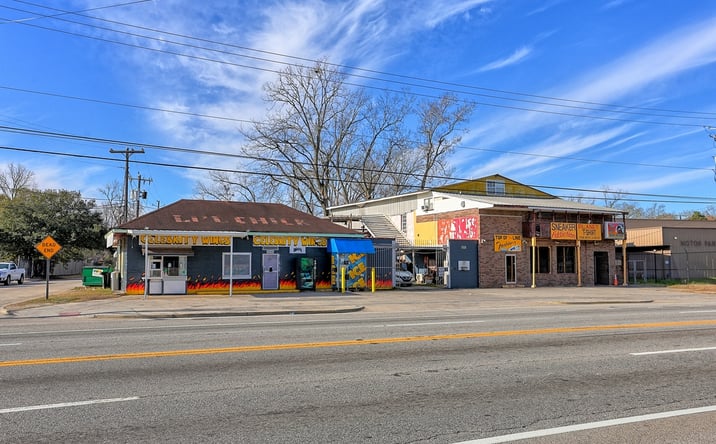 Pictures of Industrial, Mixed Use, Multifamily, Office, Retail property located at 2901 W Bay St, Savannah, GA 31408 for sales - image #1