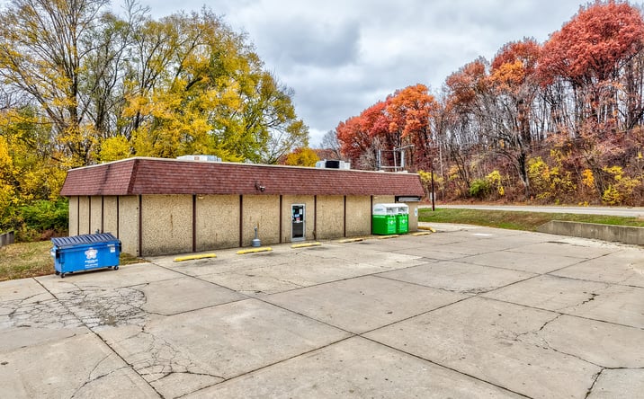 Pictures of Office, Retail, Special Purpose property located at 800 W Bluff St, Marseilles, IL 61341 for sales - image #1