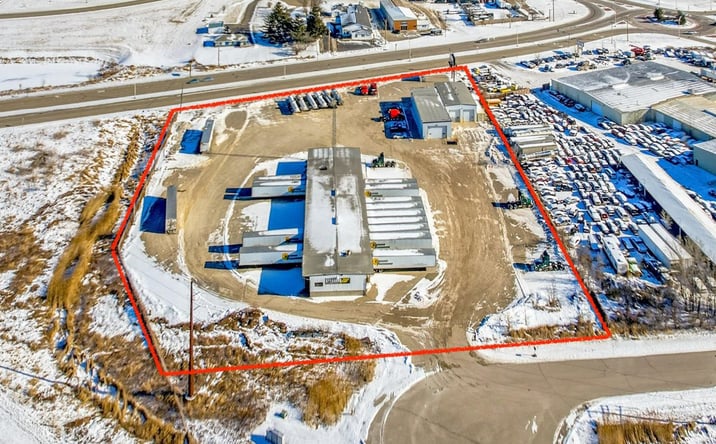 Pictures of Industrial property located at 3116 Marine Dr, Oshkosh, WI 54901 for sales - image #1