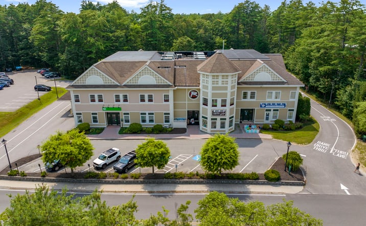 Pictures of Retail property located at 10 Tibbetts Dr, Brunswick, ME 04011 for sales - image #1