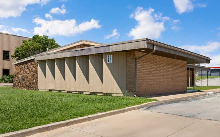 image of property at 417 FAIRVIEW AVE Ponca City OK 74601-1923
