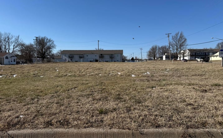 Pictures of Land property located at 000 West Aldrich Road, Bolivar, MO 65613 for sales - image #1