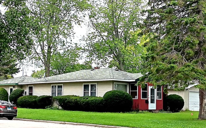 Pictures of Multifamily property located at 1828-1826 Horeb Avenue, Zion, IL 60099 for sales - image #1