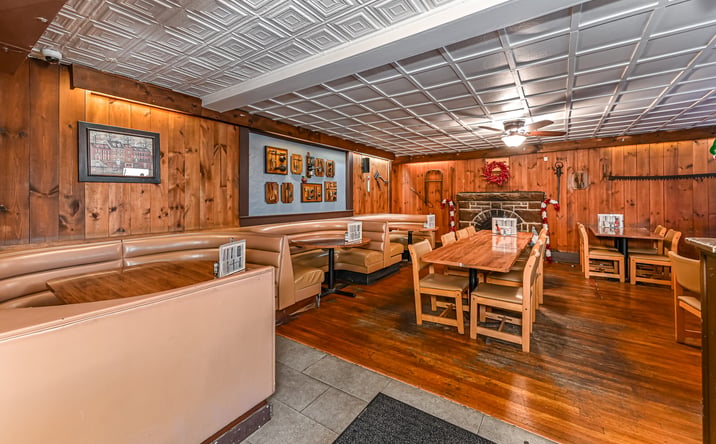 Pictures of Retail property located at 125 Main St, Hickory, PA 15340 for sales - image #1