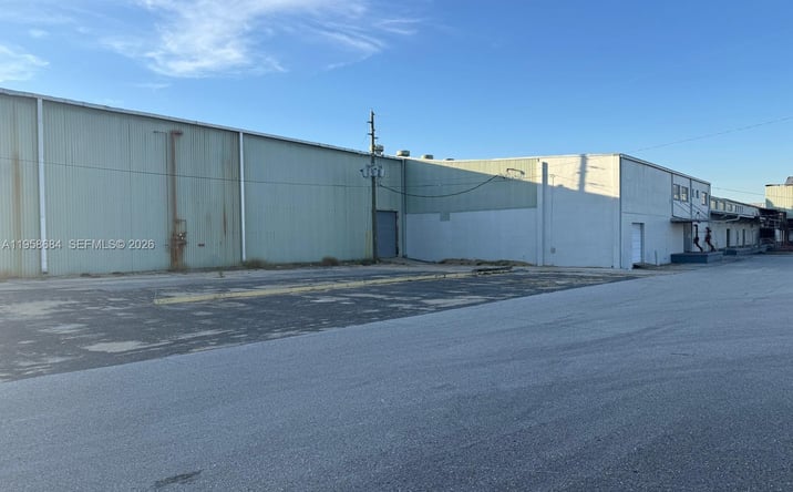 Pictures of Industrial property located at 315 US Hwy 17 92, Davenport, FL 33837 for sales - image #1