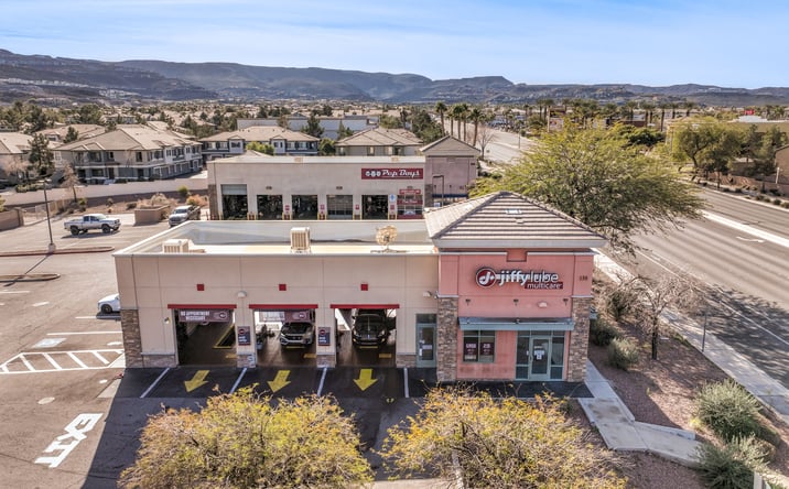 Pictures of Retail property located at 130 S Stephanie St, Henderson, NV 89012 for sales - image #1