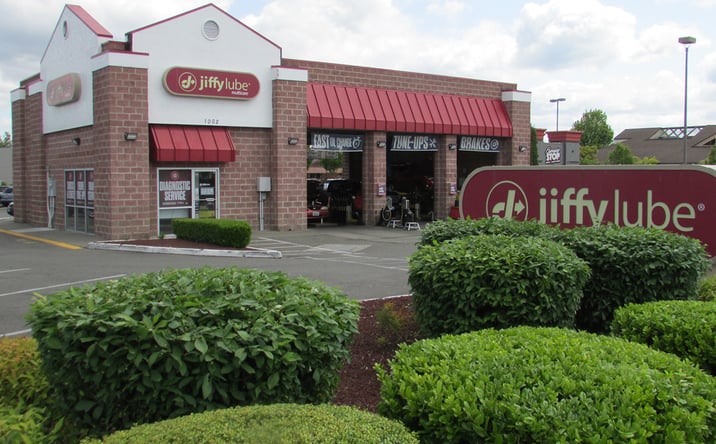Pictures of Retail property located at 2128 S 4th St, Chickasha, OK 73018 for sales - image #1