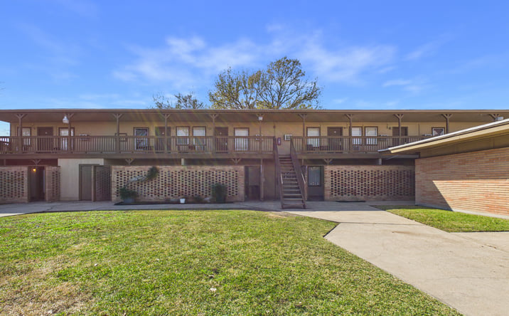 Pictures of Multifamily property located at 1349 Jefferson Dr, Port Arthur, TX 77642 for sales - image #1