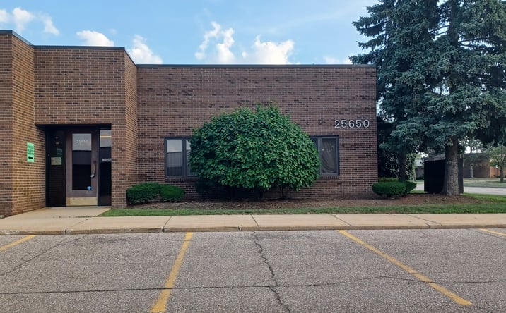 Pictures of Office property located at 25650 Kelly Rd, Roseville, MI 48066 for sales - image #1