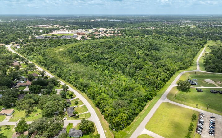 Pictures of Land property located at Levee Rd, Clute, TX 77531 for sales - image #1