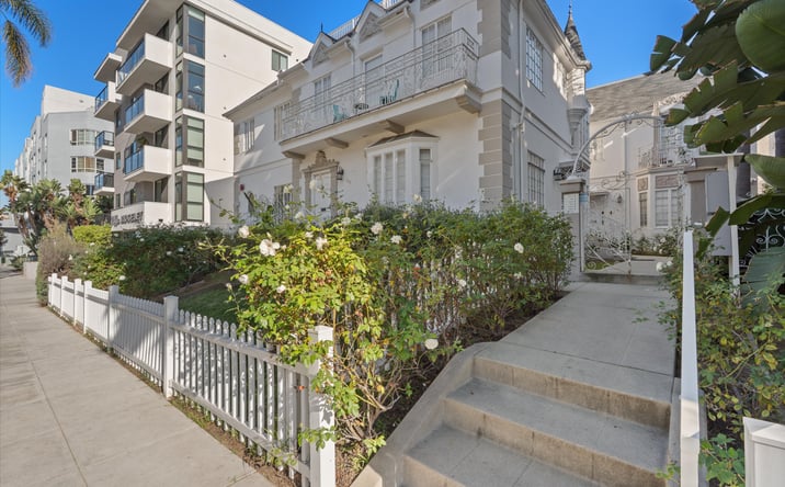 Pictures of Multifamily property located at 744 Ridgeley Dr, Los Angeles, CA 90036 for sales - image #1