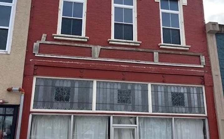 Pictures of Retail property located at 9 W Wea Street, Paola, KS 66071 for sales - image #1