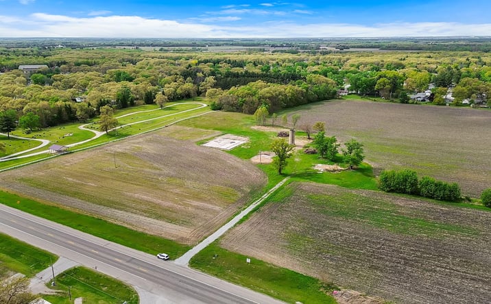 Pictures of Land property located at 4898 E St Rd 10, DeMotte, IN 46310 for sales - image #1