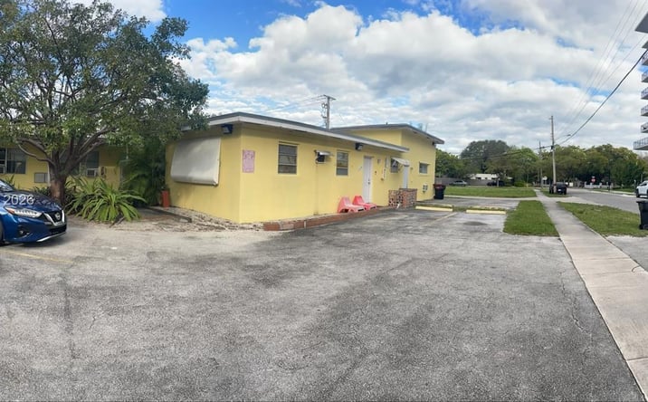 image of property at 12610 NE 11TH AVE North Miami FL 33161-5003