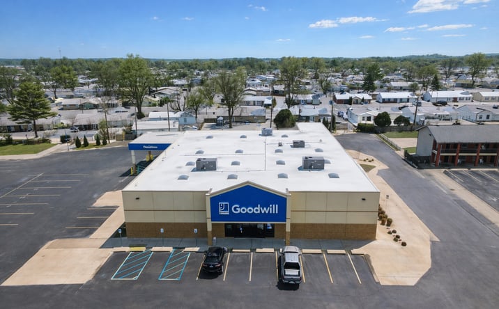Pictures of Retail property located at 1950 E Walnut St, Frankfort, IN 46041 for sales - image #1