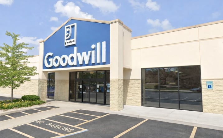 Pictures of Retail property located at 570 Saraina Rd, Shelbyville, IN 46176 for sales - image #1