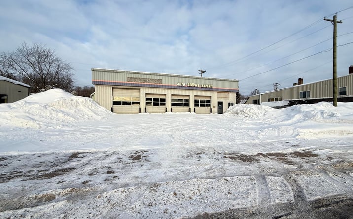 Pictures of Retail, Mixed Use property located at 902 Ashmun St, Sault Ste. Marie, MI 49783 for sales - image #1