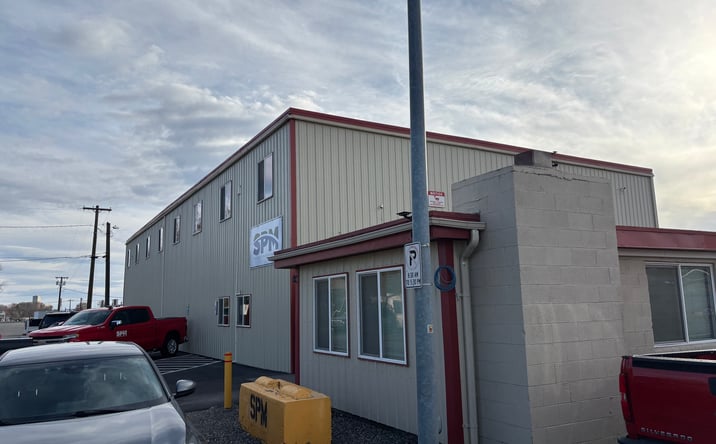 Pictures of Industrial property located at 723 W Deschutes Ave, Kennewick, WA 99336 for sales - image #1