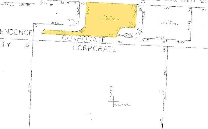 Pictures of Retail property located at 13621 E US 40 Highway, Independence, MO 64055 for sales - image #1