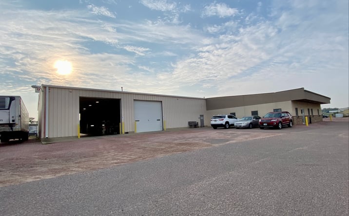Pictures of Industrial property located at 1401 E Benson Rd, Sioux Falls, SD 57104 for sales - image #1