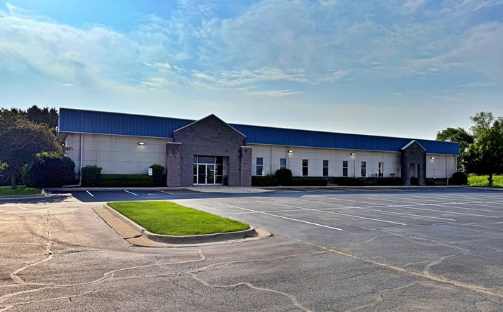 Pictures of Industrial property located at 4055 Steele Dr., Machesney Park, IL 61115 for sales - image #1