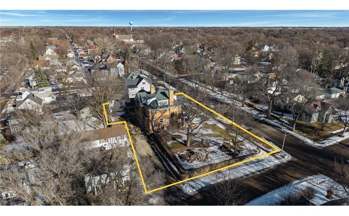Pictures of Multifamily property located at 215 S 5th St, Montevideo, MN 56265 for sales - image #1