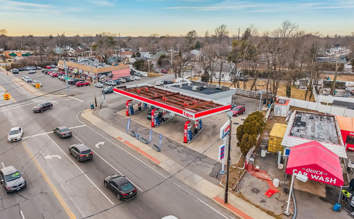 Pictures of Retail property located at 172 Howells Rd, Bay Shore, NY 11706 for sales - image #1