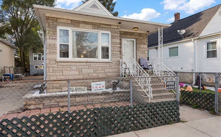 Pictures of Multifamily property located at 4828 Oak Avenue, Hammond, IN 46327 for sales - image #1
