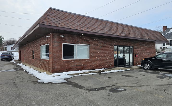 Pictures of Special Purpose property located at 903 Salem Road, Mt Vernon, IL 62864 for sales - image #1