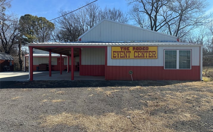 Pictures of Mixed Use, Office, Industrial property located at 903 S Sioux Street, Okmulgee, OK 74447 for sales - image #1