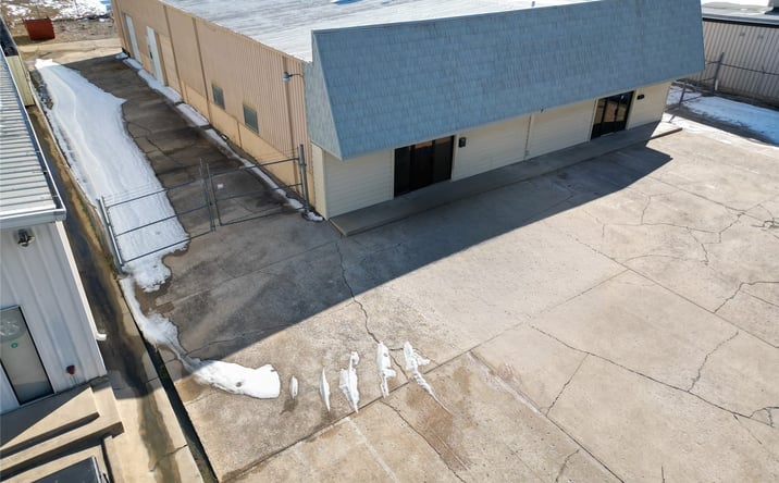 Pictures of Industrial property located at 165 S 122nd East Avenue, Tulsa, OK 74128 for sales - image #1