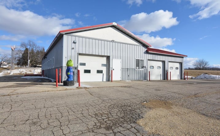Pictures of Retail, Industrial property located at 606 10th, Monroe, WI 53566 for sales - image #1