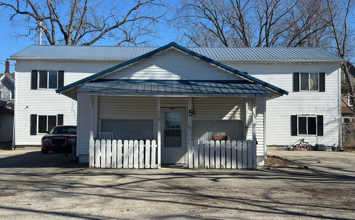 Pictures of Multifamily property located at 110 S Wood St, Maroa, IL 61756 for sales - image #1