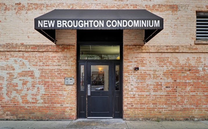 Pictures of Hospitality property located at 310 W Broughton St, Savannah, GA 31401 for sales - image #1
