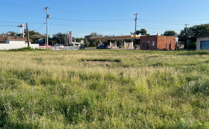 Pictures of Land property located at Center St, Sabinal, TX 78881 for sales - image #1