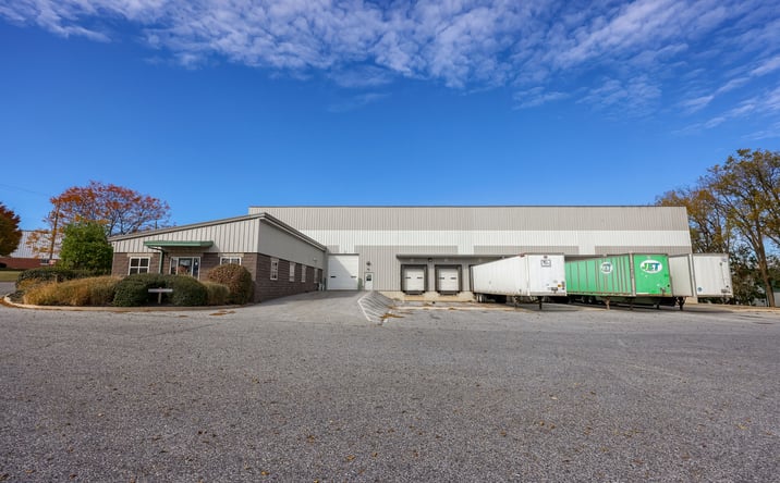 Pictures of Industrial property located at 300 Commerce Dr, New Holland, PA 17557 for sales - image #1