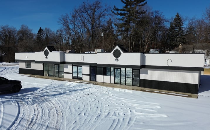 Pictures of Retail property located at 29010 W 8 Mile Rd, Farmington Hills, MI 48336 for sales - image #1