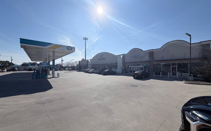 Pictures of Business for Sale, Retail property located at 12540 Hillcroft St, Houston, TX 77035 for sales - image #1